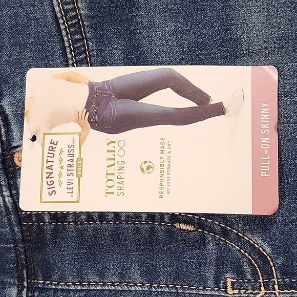 Levi's pull-on skinny jegging - Picture 4 of 8